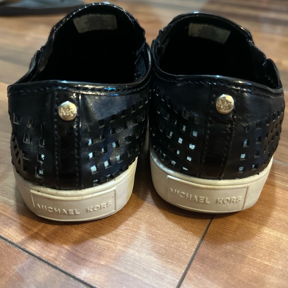 Michael Kors - Sadie Girls Leather Slip Ons - Black Size 4 (Can Fit Women’s 6) - Picture 4 of 11